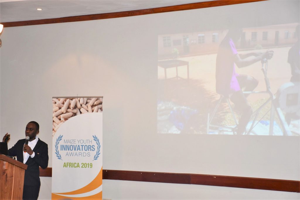 Ismael presents on his innovation at the 2019 MAIZE Youth Innovators Awards  Africa ceremony held in Lusaka, Zambia. Photo: Jerome Bossuet.