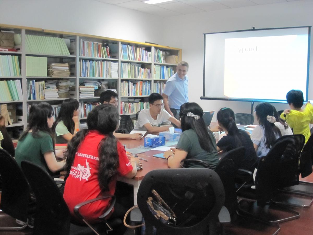 Social Media Training for Web Interns in China