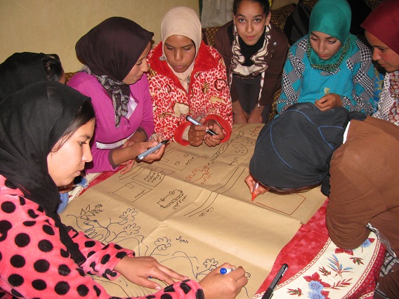 FGD in Tiswite village: young ladies depicting the village of their dreams